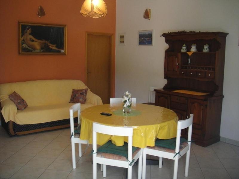 Apartments Ivan Orlic Vinišće Kamer foto
