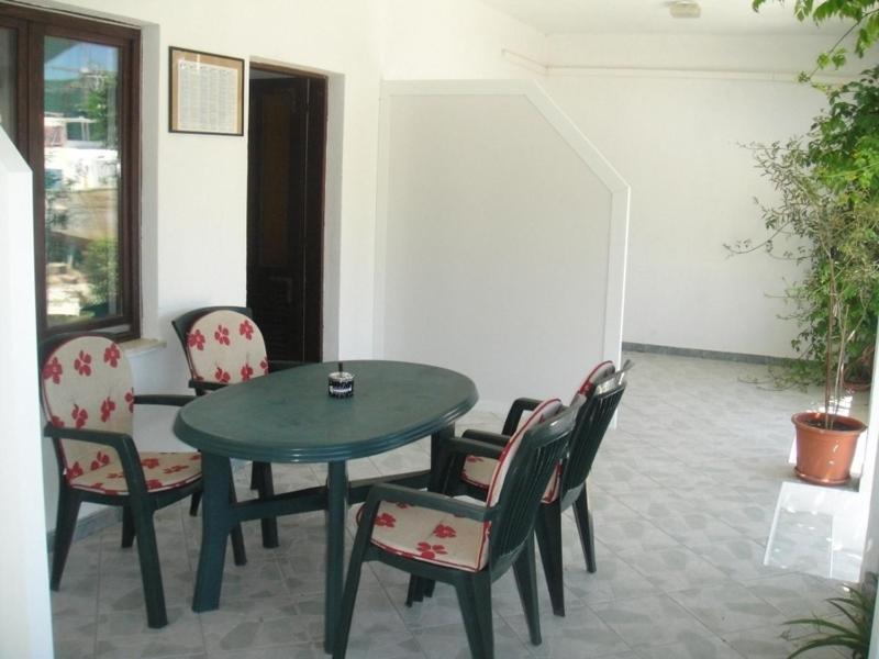 Apartments Ivan Orlic Vinišće Kamer foto