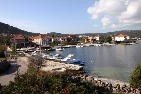 Apartments Ivan Orlic Vinišće Buitenkant foto