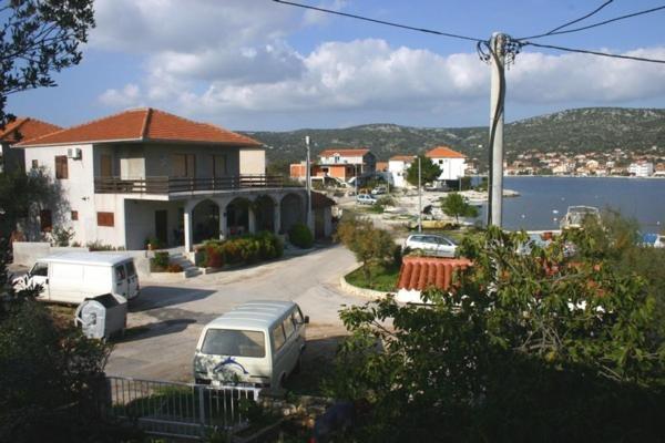 Apartments Ivan Orlic Vinišće Buitenkant foto